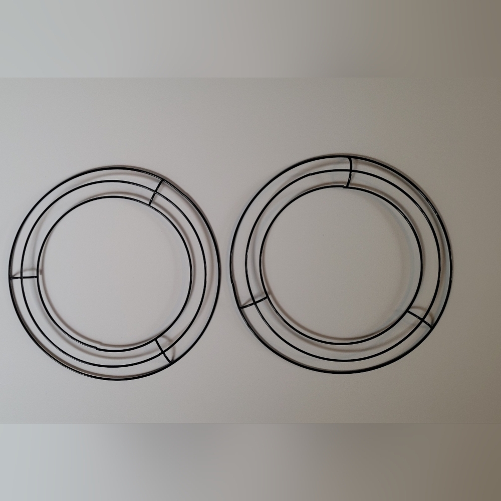 2 Metal Wreath Forms 8 Inch Round Wire Frame for DIY Crafts And Wreath Making